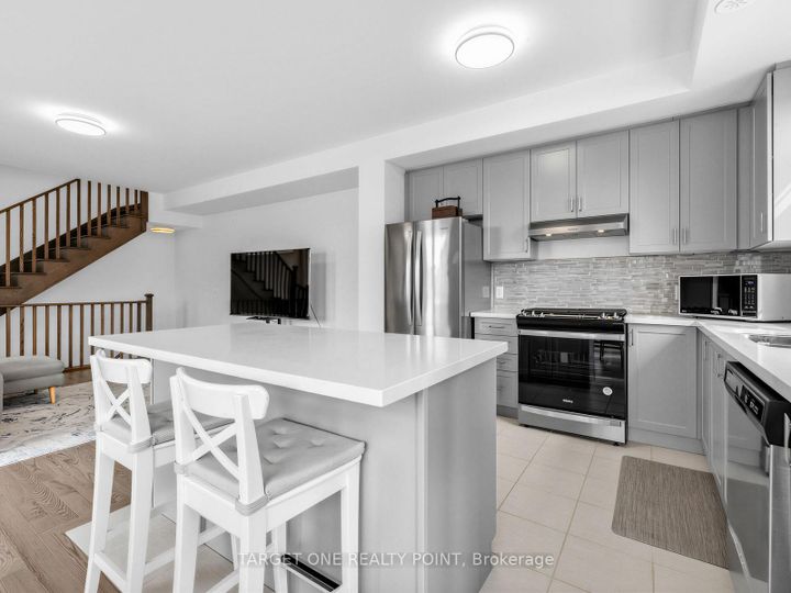 Photo 14 at 2 William Shearn Crescent, Angus Glen, Markham