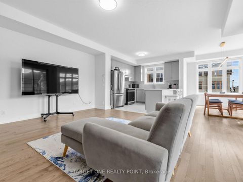 Photo 7 at 2 William Shearn Crescent, Angus Glen, Markham