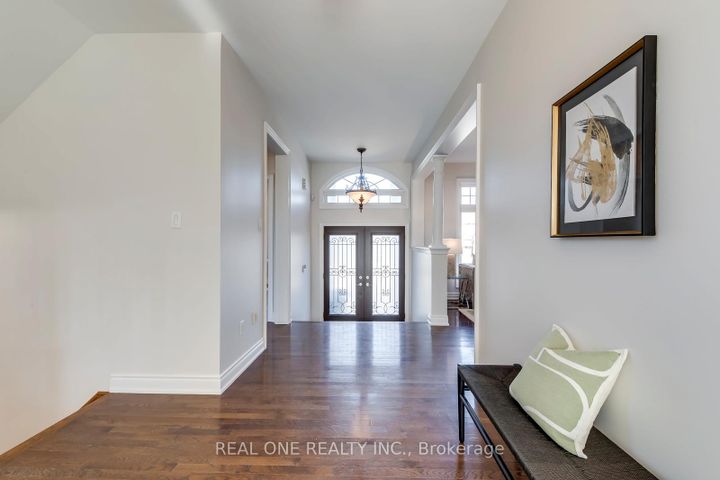 Photo 9 at 1426 Redwing Court, WT West Oak Trails, Oakville