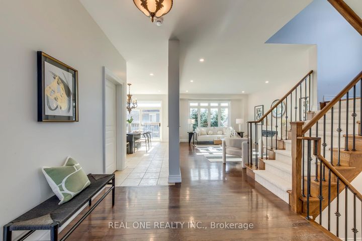 Photo 10 at 1426 Redwing Court, WT West Oak Trails, Oakville