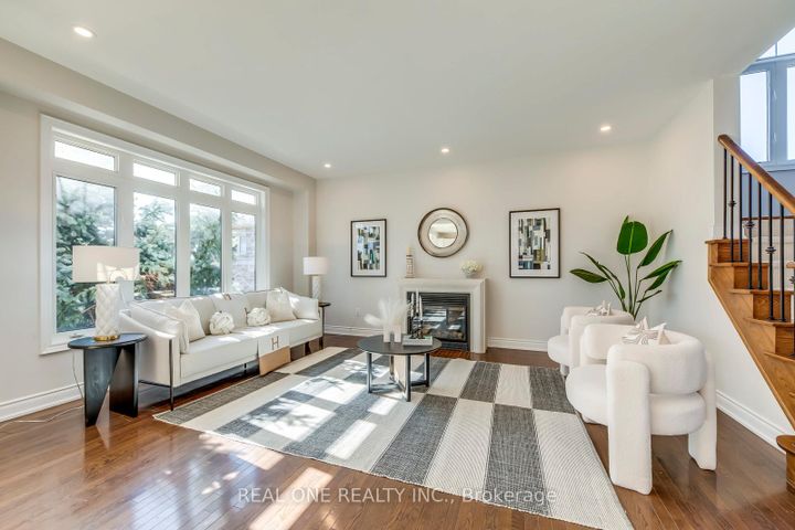 Photo 11 at 1426 Redwing Court, WT West Oak Trails, Oakville