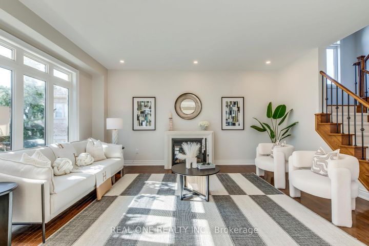 Photo 12 at 1426 Redwing Court, WT West Oak Trails, Oakville