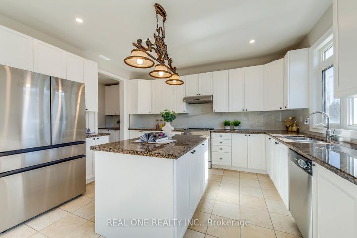 Photo 17 at 1426 Redwing Court, WT West Oak Trails, Oakville