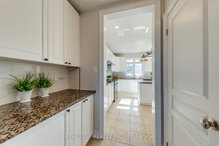 Photo 19 at 1426 Redwing Court, WT West Oak Trails, Oakville