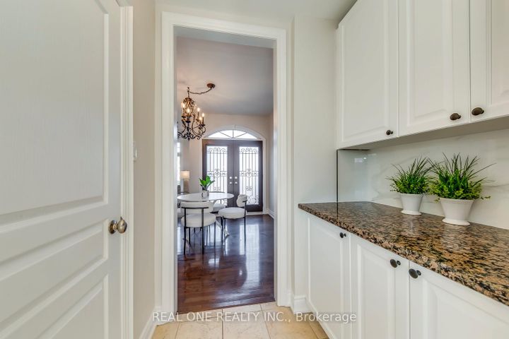 Photo 20 at 1426 Redwing Court, WT West Oak Trails, Oakville