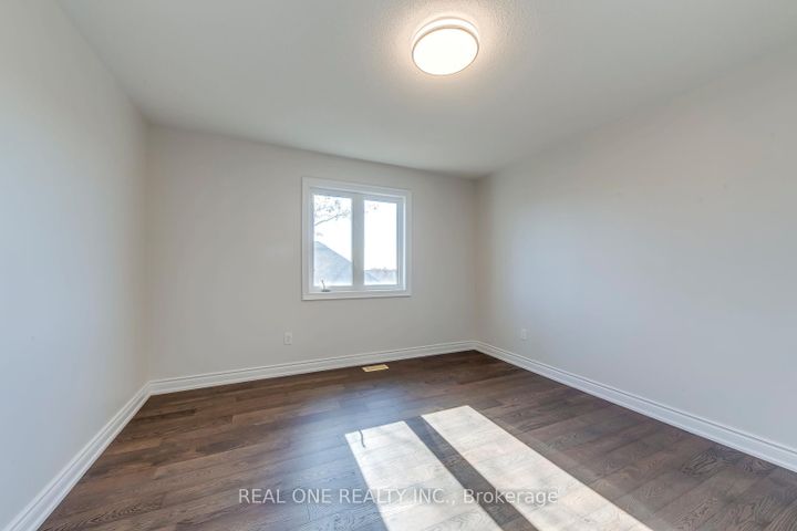 Photo 41 at 1426 Redwing Court, WT West Oak Trails, Oakville