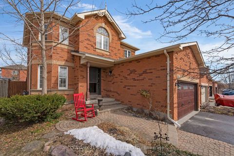 Photo 1 at 136 Loon Avenue, Painswick South, Barrie
