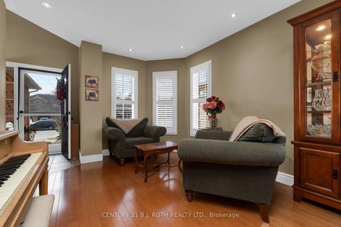 Photo 9 at 136 Loon Avenue, Painswick South, Barrie