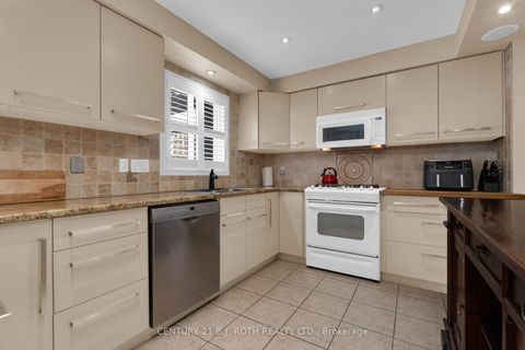 Photo 12 at 136 Loon Avenue, Painswick South, Barrie