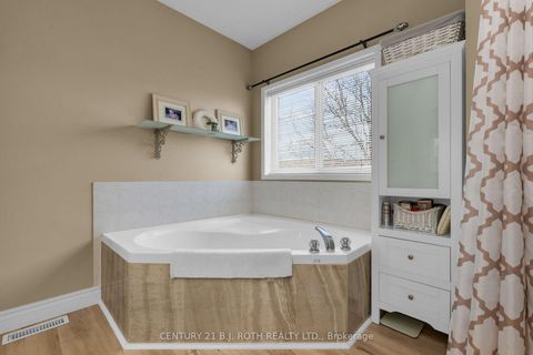 Photo 26 at 136 Loon Avenue, Painswick South, Barrie