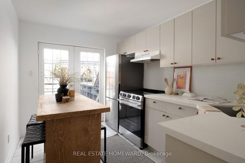 Photo 12 at 52 Balfour Avenue, East York, Toronto