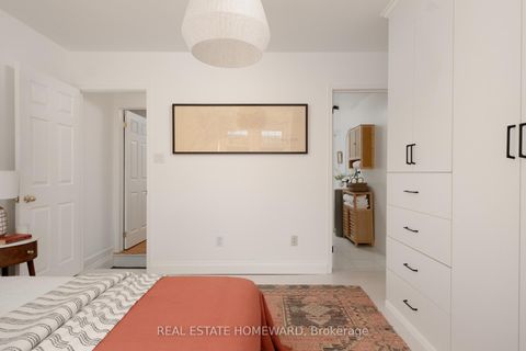 Photo 18 at 52 Balfour Avenue, East York, Toronto