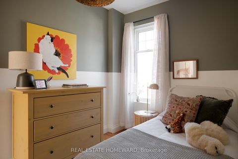 Photo 20 at 52 Balfour Avenue, East York, Toronto