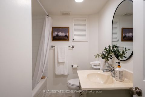 Photo 26 at 52 Balfour Avenue, East York, Toronto