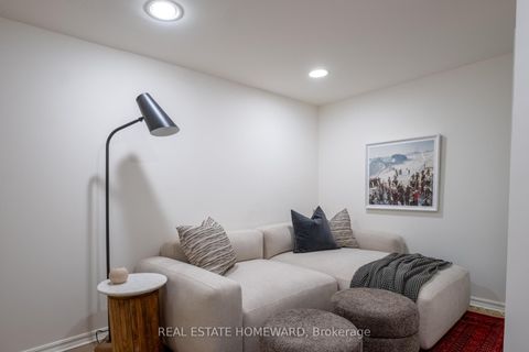 Photo 28 at 52 Balfour Avenue, East York, Toronto