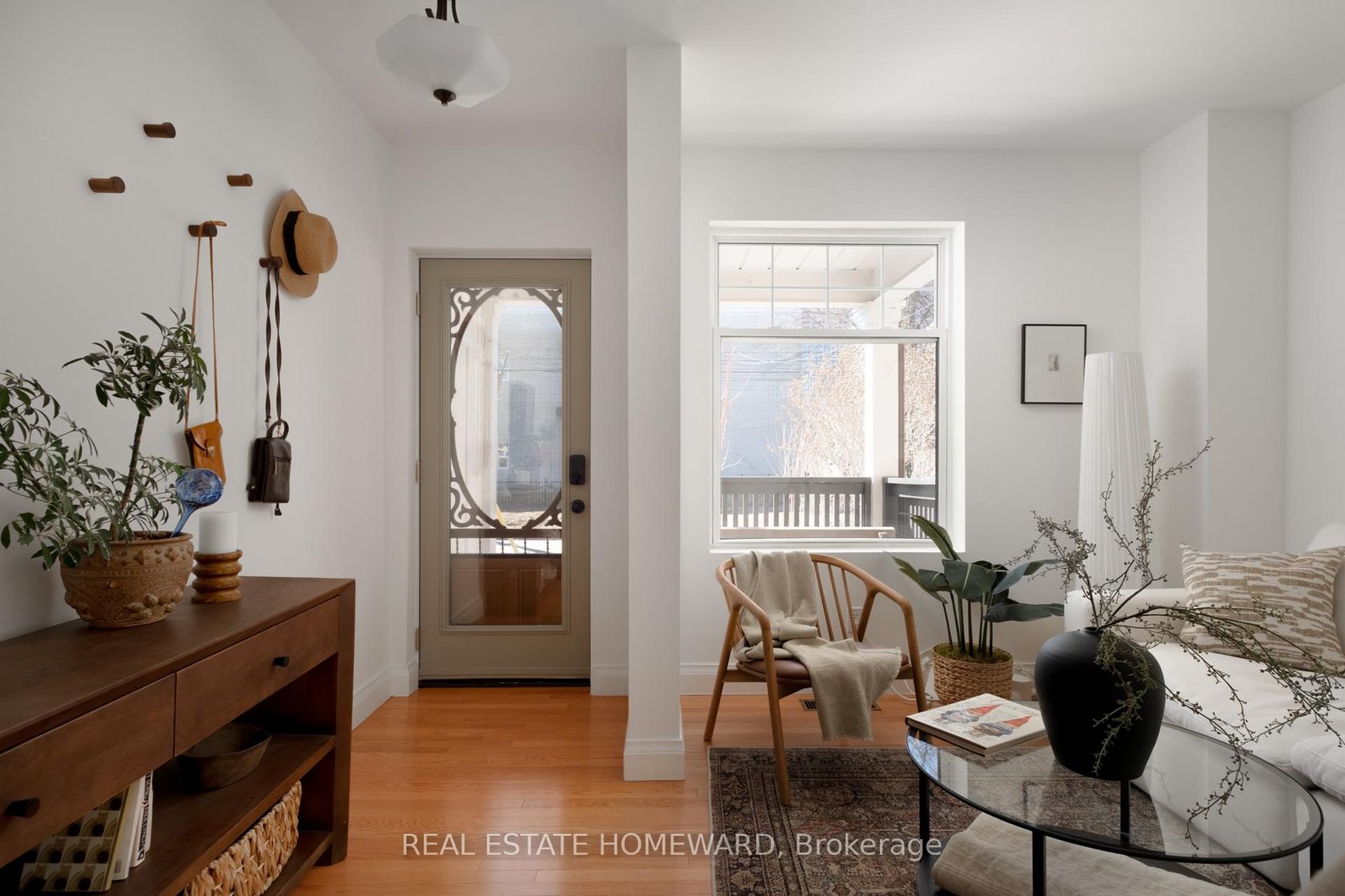 52 Balfour Avenue, East York, Toronto by Loree Meneguzzi Real Estate 52 Balfour Avenue, East York, Toronto