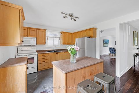 Photo 13 at 361 Hickling Trail, Grove East, Barrie