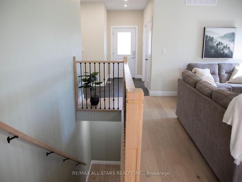 Photo 5 at 8 Georgina Street, Sutton & Jackson's Point, Georgina