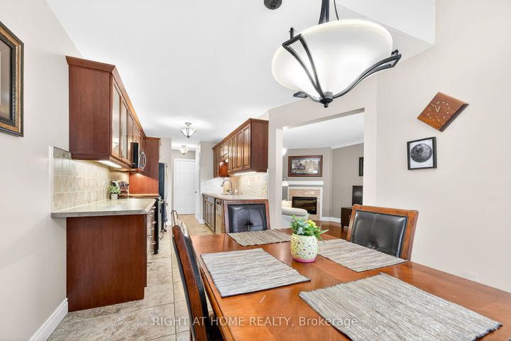 Photo 8 at 32 Perthshire Court, Barnstown, Hamilton