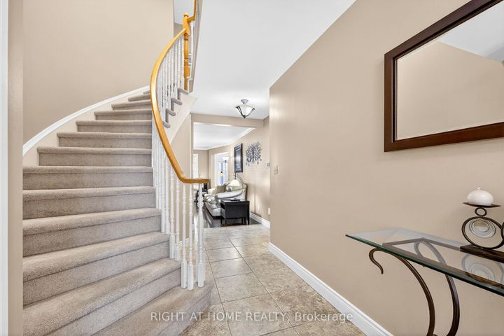 Photo 17 at 32 Perthshire Court, Barnstown, Hamilton