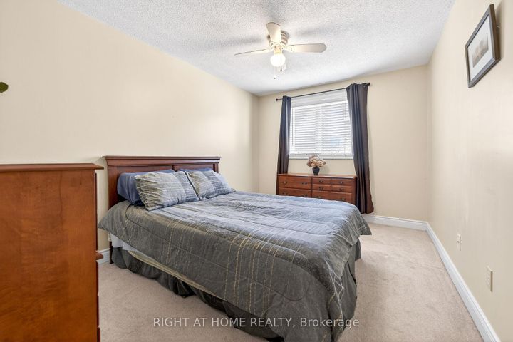 Photo 26 at 32 Perthshire Court, Barnstown, Hamilton