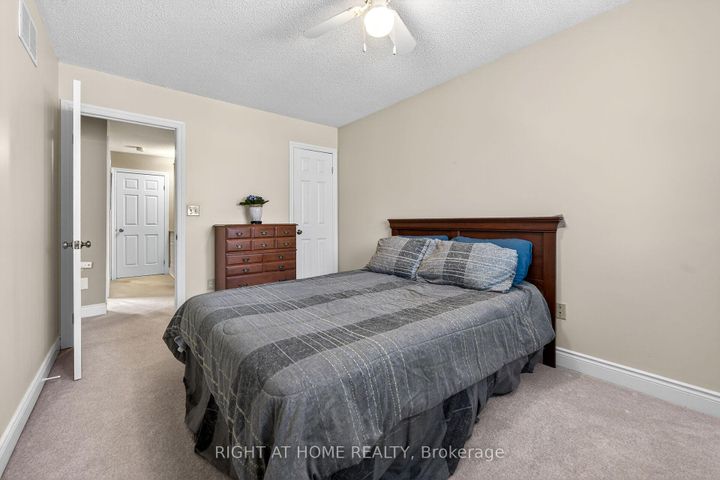 Photo 27 at 32 Perthshire Court, Barnstown, Hamilton