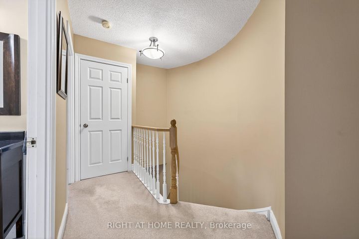 Photo 30 at 32 Perthshire Court, Barnstown, Hamilton