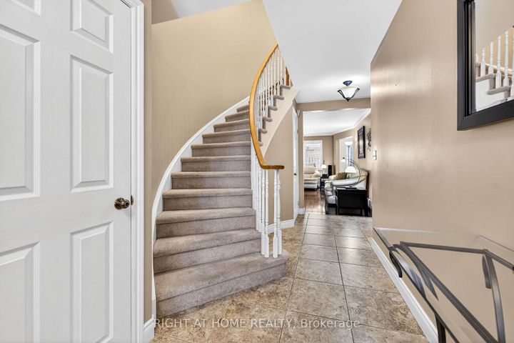 Photo 34 at 32 Perthshire Court, Barnstown, Hamilton