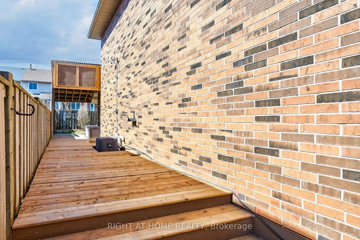 Photo 43 at 32 Perthshire Court, Barnstown, Hamilton