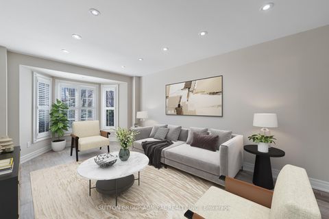 Photo 9 at 150 Rockwood Crescent, Beverley Glen, Vaughan