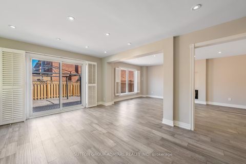 Photo 13 at 150 Rockwood Crescent, Beverley Glen, Vaughan