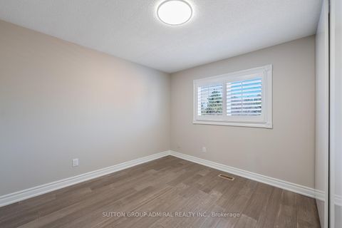 Photo 29 at 150 Rockwood Crescent, Beverley Glen, Vaughan