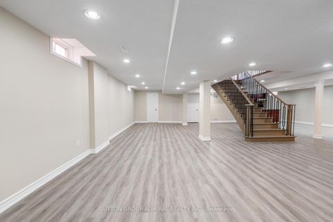 Photo 31 at 150 Rockwood Crescent, Beverley Glen, Vaughan