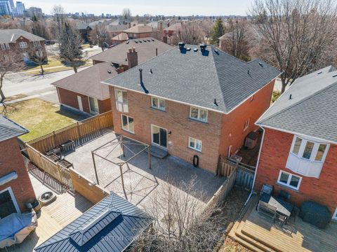 Photo 35 at 150 Rockwood Crescent, Beverley Glen, Vaughan