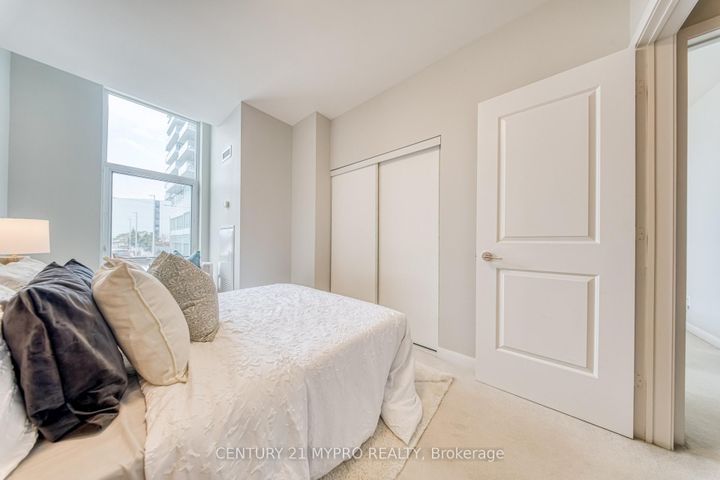 Photo 20 at 17 Town Centre Court, Bendale, Toronto