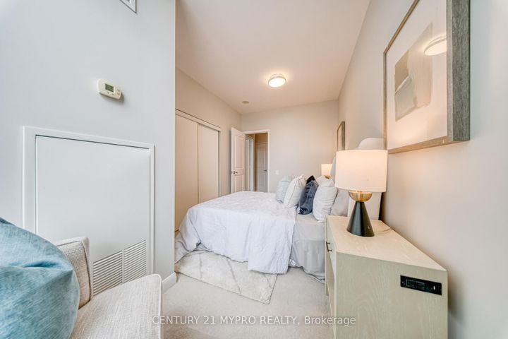 Photo 22 at 17 Town Centre Court, Bendale, Toronto