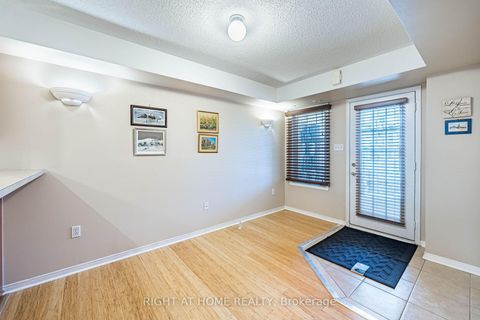 Photo 8 at 40 - 200 Mclevin Avenue, Malvern, Toronto