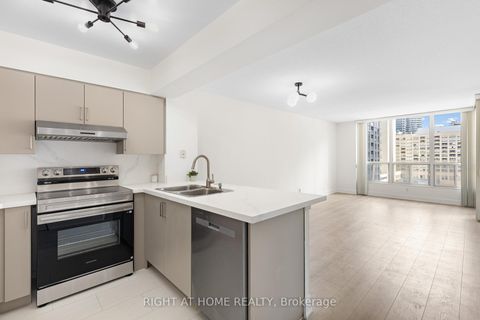 Photo 7 at 1103 - 750 Bay Street, Bay Street Corridor, Toronto