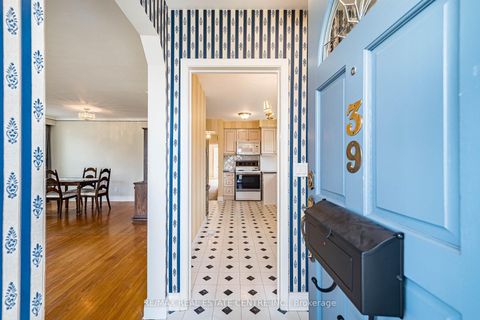 Photo 2 at 39 Bradstock Road, Humbermede, Toronto