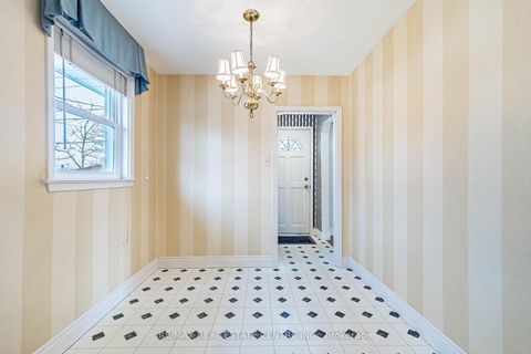 Photo 8 at 39 Bradstock Road, Humbermede, Toronto