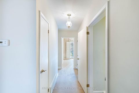 Photo 10 at 39 Bradstock Road, Humbermede, Toronto