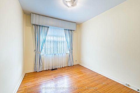 Photo 15 at 39 Bradstock Road, Humbermede, Toronto