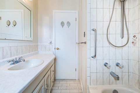 Photo 18 at 39 Bradstock Road, Humbermede, Toronto