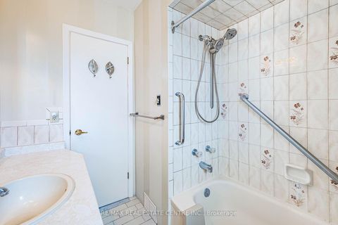 Photo 19 at 39 Bradstock Road, Humbermede, Toronto