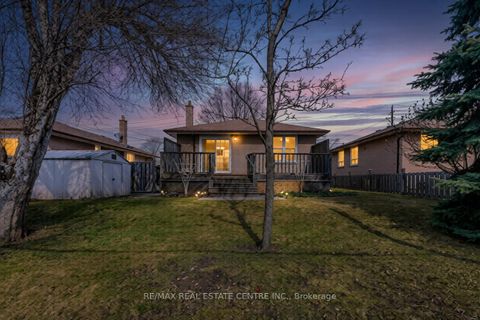 Photo 32 at 39 Bradstock Road, Humbermede, Toronto