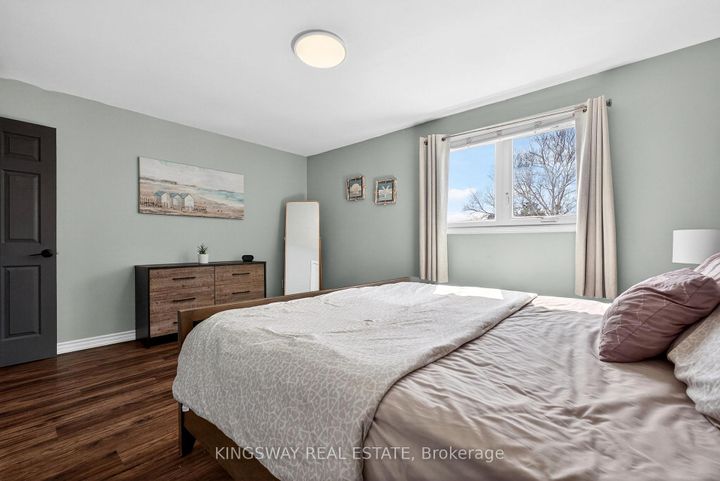 Photo 17 at 602 Clare Place S, Shoreacres, Burlington