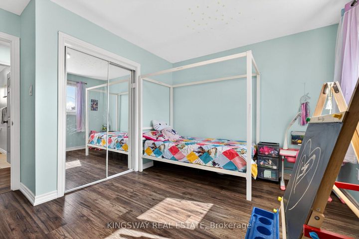 Photo 21 at 602 Clare Place S, Shoreacres, Burlington