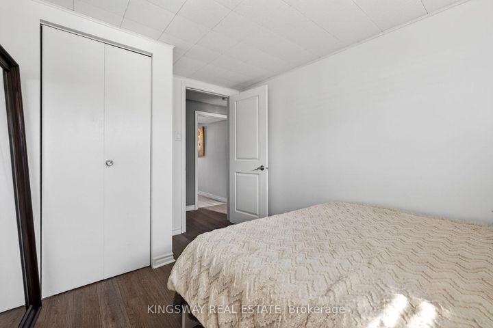 Photo 33 at 602 Clare Place S, Shoreacres, Burlington