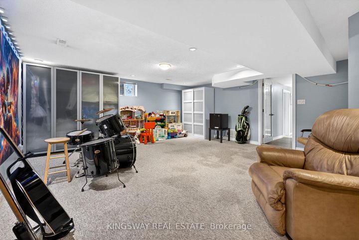 Photo 36 at 602 Clare Place S, Shoreacres, Burlington