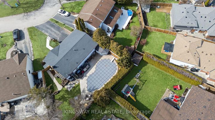 Photo 43 at 602 Clare Place S, Shoreacres, Burlington